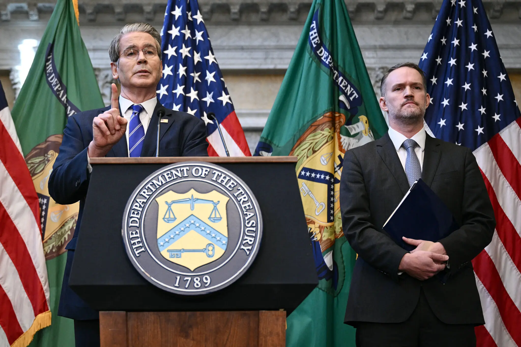 США знімають санкції з компаній, пов’язаних із постачанням обладнання для російського ВПК: сигнали, наслідки та приховані ризики